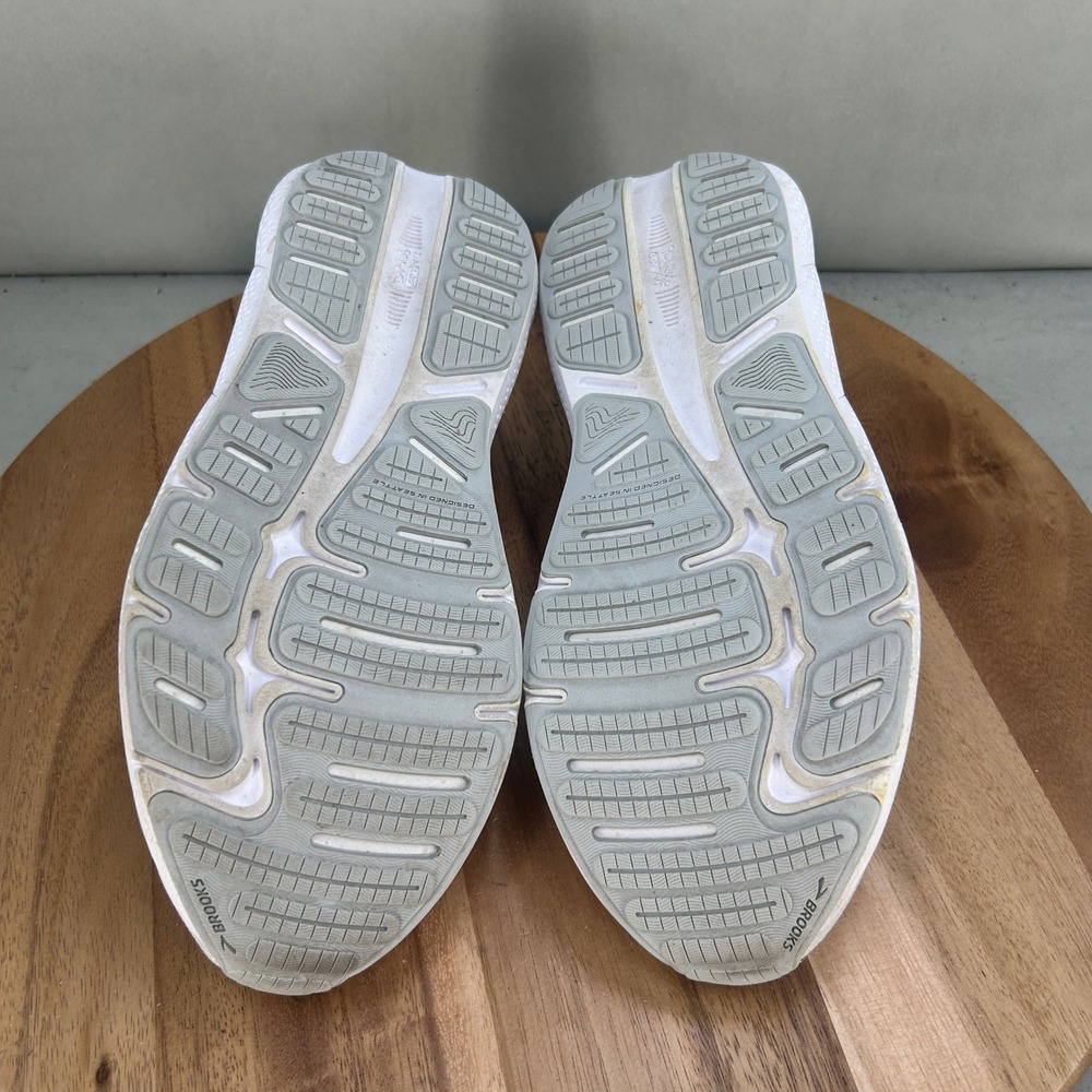 Brooks Ghost Max Womens Running Shoes White Grey 1203951D124 Wide D Size 10 - Picture 7 of 8